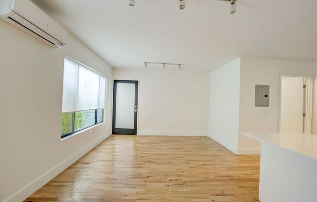 306 N. BONNIE BRAE ST.