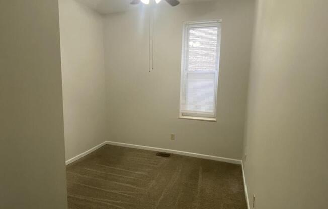 3 beds, 2 baths, $1,650