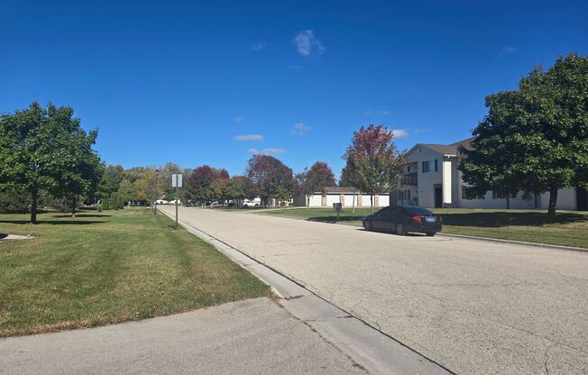 2 beds, 1 bath, 856 sqft, $1,269, Unit PL   7302