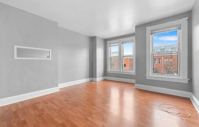 22 W 25th St