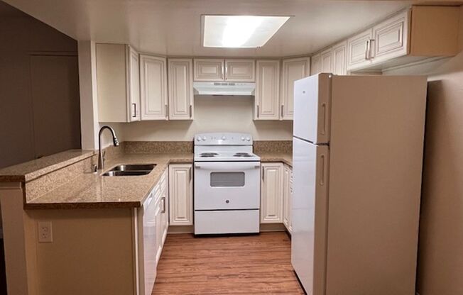 2 beds, 2 baths, 890 sqft, $1,890, Unit 208