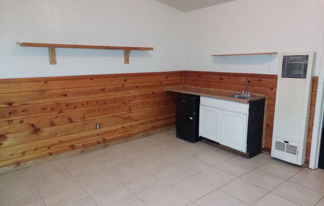 Studio, 1 bath, $1,095, Unit Unit 11