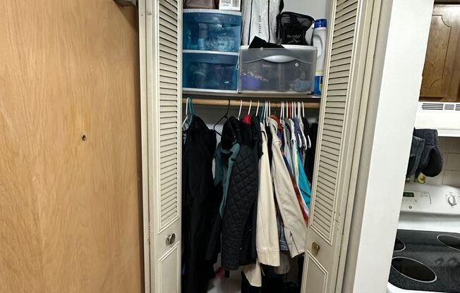 1 bed, 1 bath, $1,925, Unit 251