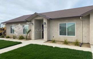 Beautiful, brand new 3 Bedroom/2 bathroom home in the COUNTRY