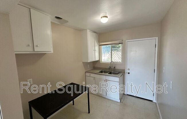 936 W Foothill Boulevard