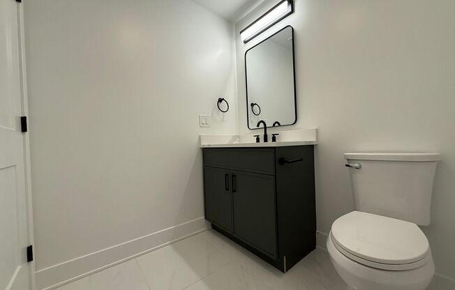 1 bed, 1.5 baths, 689 sqft, $3,375, Unit 202