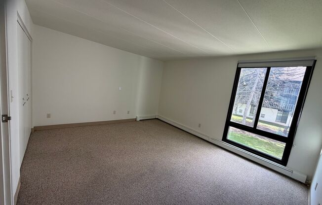 1 bed, 1 bath, 750 sqft, $1,095, Unit 203E