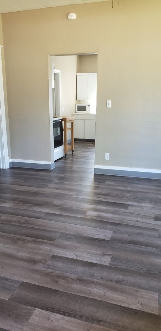 Adorable 3 bedroom 1 bath located in cheney