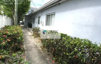 1145 NW 3 ST
