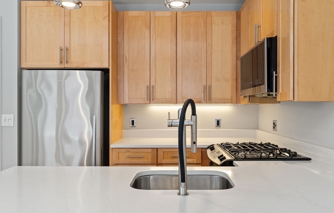 1 bed, 1 bath, 657 sqft, $3,500, Unit L515