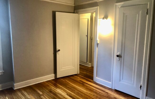 2 beds, 1 bath, 844 sqft, $1,425, Unit 2A