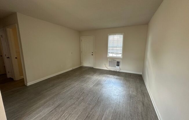 2 beds, 1 bath, $950