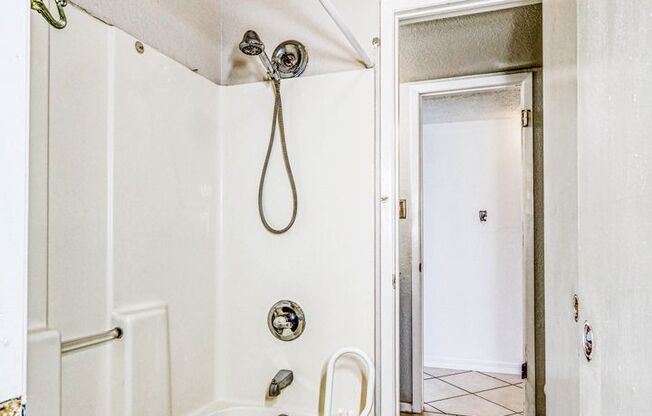 Beautiful home with 3 beds and 1.5 baths