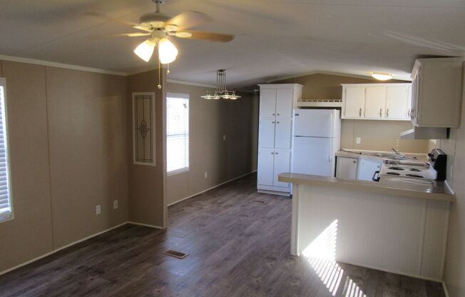 2 beds, 2 baths, $1,095