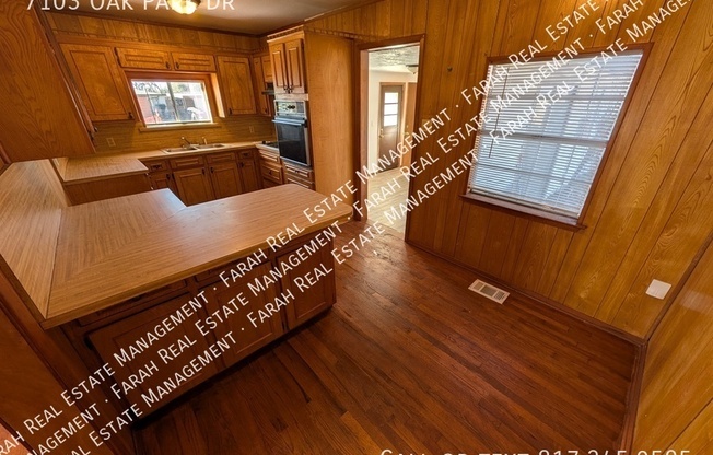 7103 OAK PARK DR