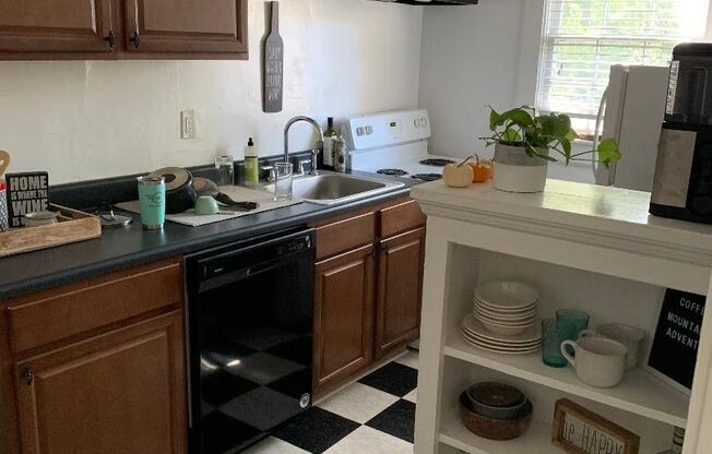 Studio, 1 bath, 500 sqft, $1,495, Unit 873-17