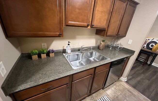 1 bed, 1 bath, 750 sqft, $1,150, Unit Unit 104