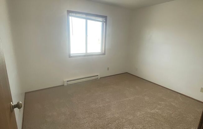 2 beds, 1 bath, 750 sqft, $790, Unit 1200-15