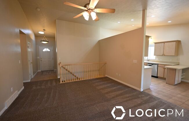 3 beds, 2 baths, 1,296 sqft, $1,950