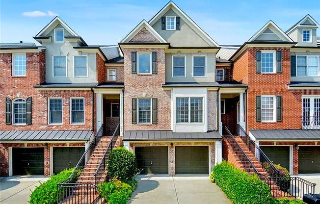3008 MONTCLAIR CIR SE