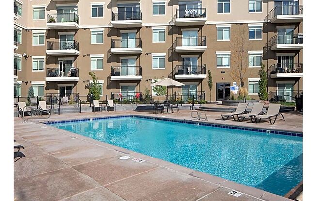 1 bed, 1 bath, 856 sqft, $1,325, Unit 440