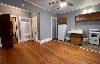 Studio, 1 bath, $795, Unit 14