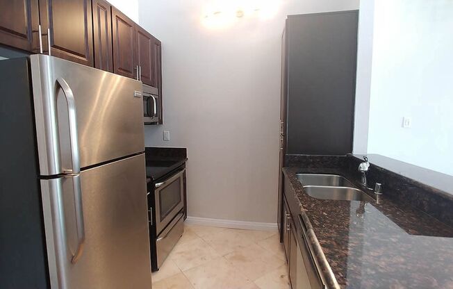 2 beds, 1 bath, 925 sqft, $2,850, Unit 307