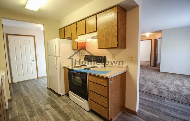 2 beds, 1 bath, 960 sqft, $1,200, Unit H2