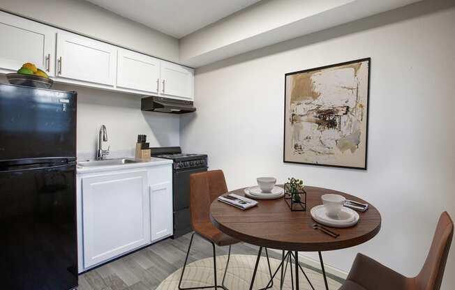Kitchen and Diningroom at Encanto Lofts Apartments in Albuquerque New Mexico