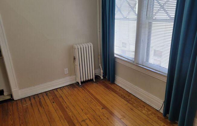 1 bed, 1 bath, $1,325