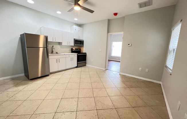 1 bed, 1 bath, $1,600, Unit 1704-B