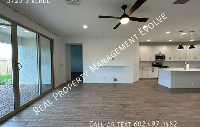 5725 S VERDE