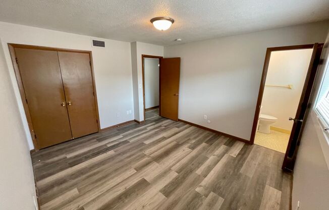 2 beds, 1.5 baths, 936 sqft, $925, Unit A423-101