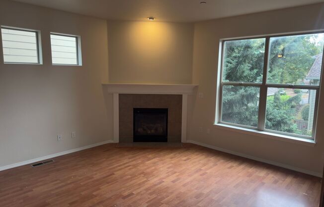Located in prime Murray Hill/Progress Ridge area