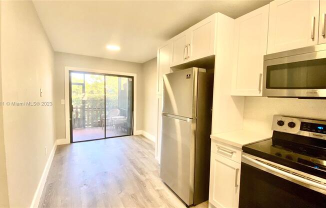 4256 S PINE IS RD