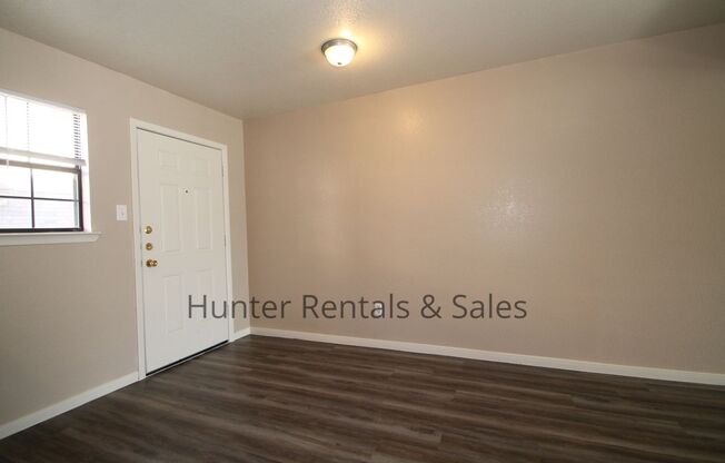 2 beds, 1.5 baths, $875