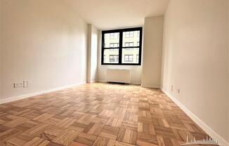 1 bed, 1 bath, 750 sqft, $4,375, Unit 1T