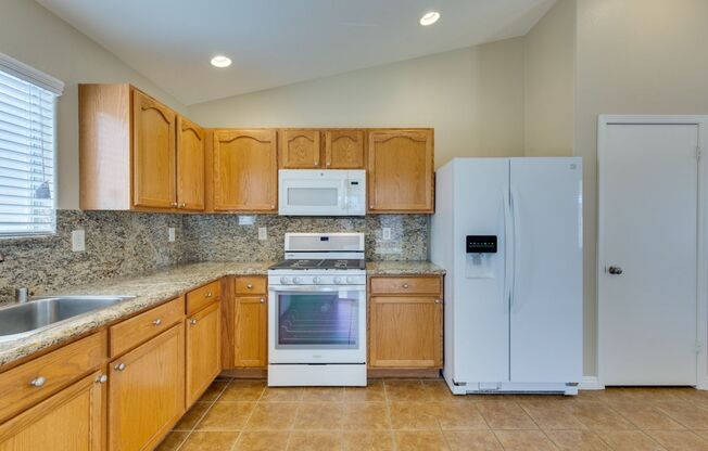 Single story 3 bedroom home in a lovely NW community