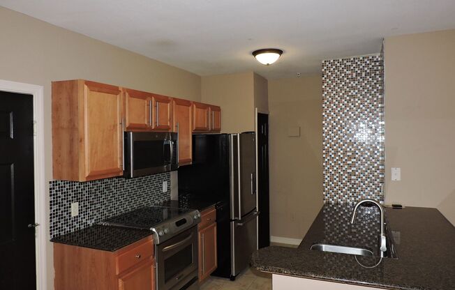 2 beds, 2 baths, $1,595, Unit ORANGE COUNTY