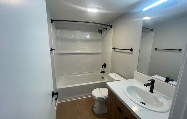 2 beds, 2 baths, 960 sqft, $3,410, Unit A-212