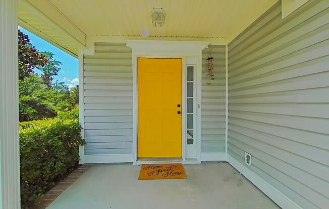 Three bedroom home in Martinez!