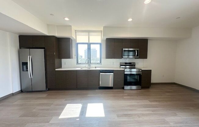 2 beds, 2 baths, 903 sqft, $4,195, Unit 518