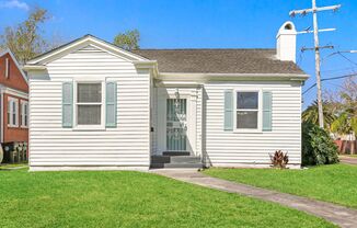 New Price! Great 3 Bd in Gentilly! Offstreet Parking on Large Lot! Must See!