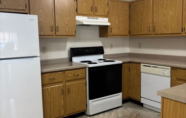 1 bed, 1 bath, $1,025, Unit 2401-05