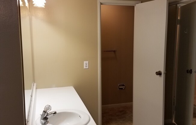 2 beds, 2 baths, 1,068 sqft, $1,299, Unit 7511-02