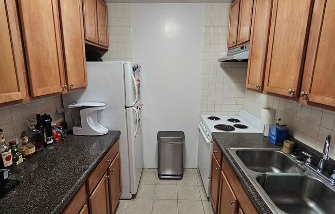 1 bed, 1 bath, 700 sqft, $1,650, Unit 0907