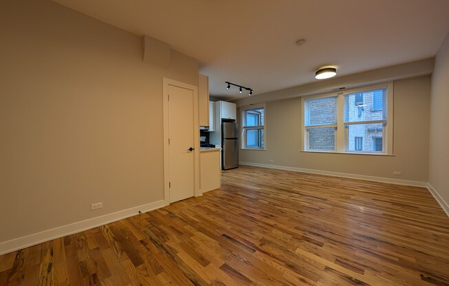 656 W WRIGHTWOOD 215