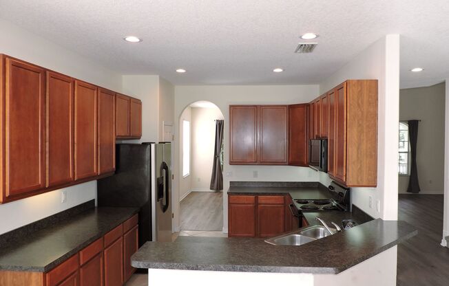 5 beds, 4 baths, $3,500, Unit ORANGE COUNTY