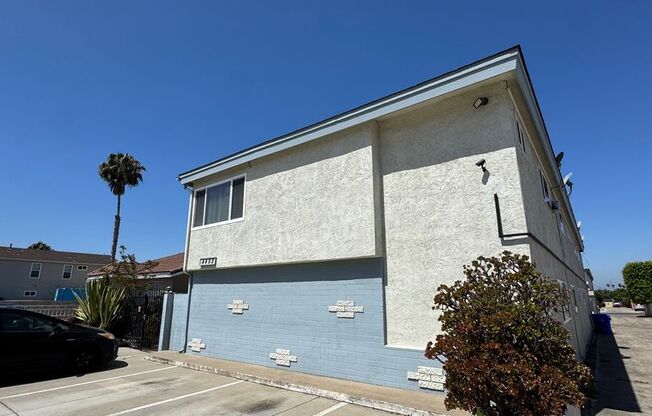 4492 Estrella Avenue