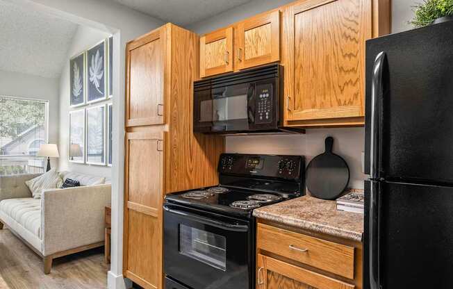 Kitchen Appliances at Pointe Royal, Kansas